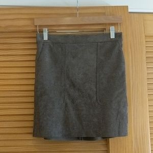 William B - Suede Mini Skirt - M (NWT)
